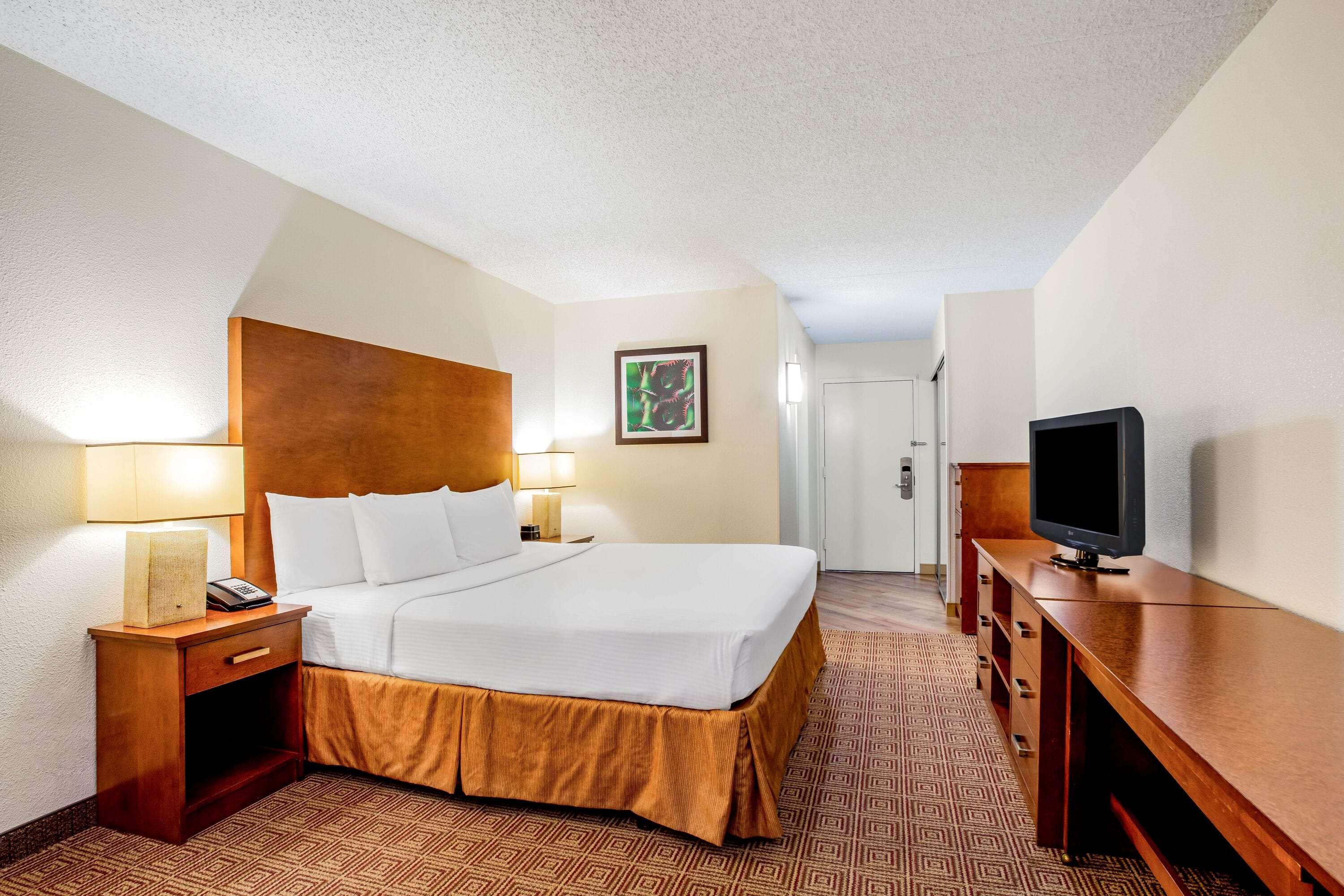 Hotel La Quinta By Wyndham Danbury Exterior foto